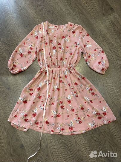 Платье на свидание прогулку в офис 44-46 р