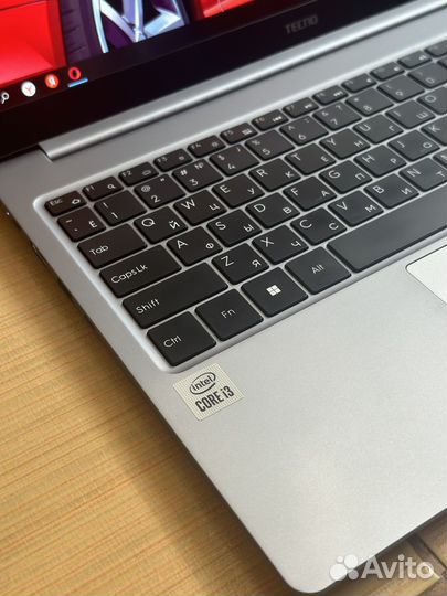 Тонкий мощный ноутбук tecno megabook i3 12Гб 256Гб