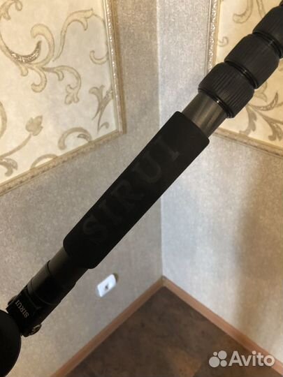 Штатив (тренога) Sirui T-2205X и Штативная головка