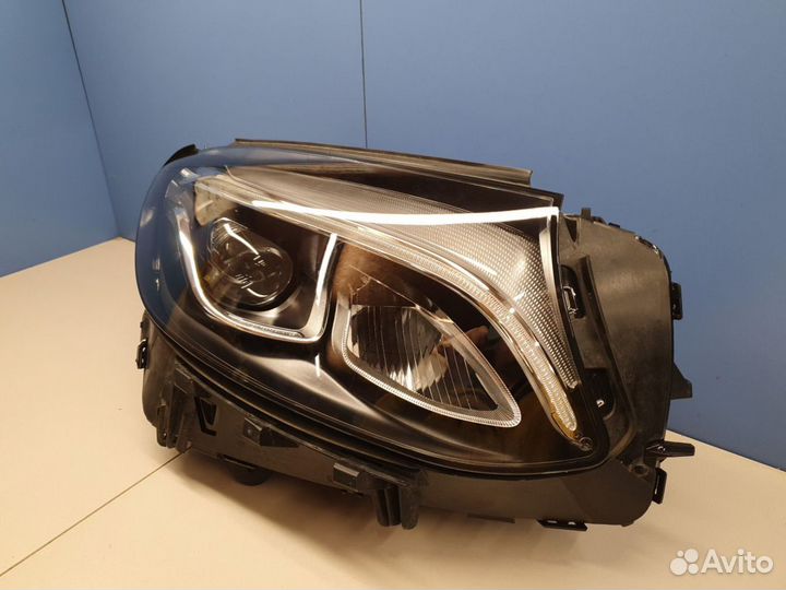 Фара правая Mercedes GLC-klasse X253 2015