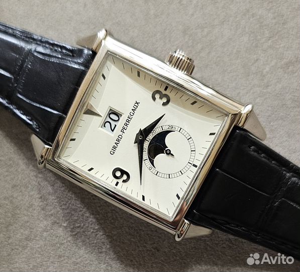 Girard-Perregaux Vintage 1945 King Size Large Date