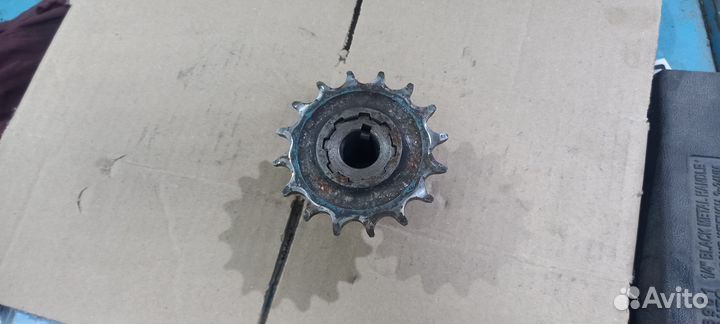 Звездочка под цепь 15.875