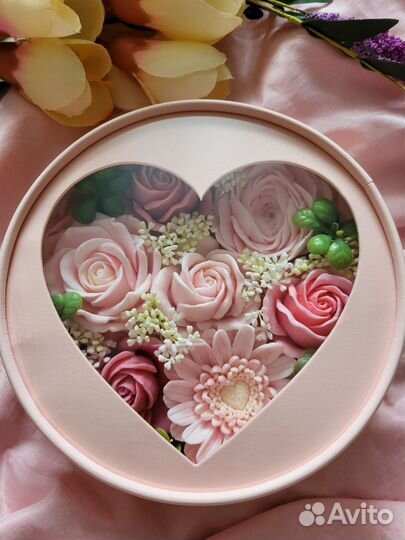 Подарок из мыла ручной работы