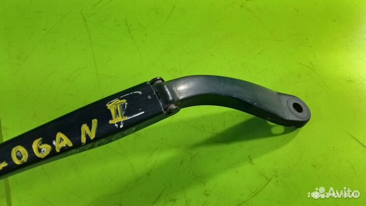 Поводок стеклоочистителя для Renault Logan 2