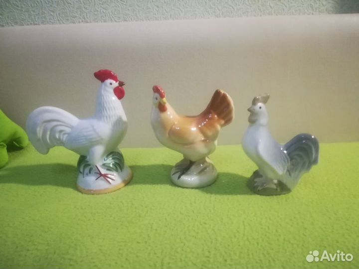 Фарфоровые и гжелевые петушки и курочки СССР