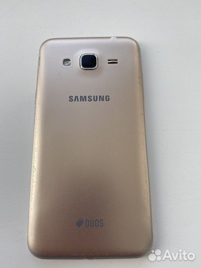 Телефон Samsung J3 2016