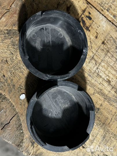 Крышки пластиковые от бутылки