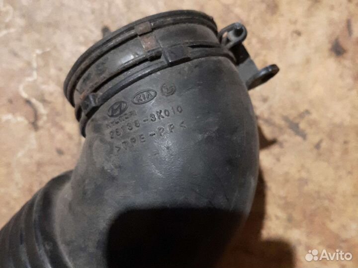 Патрубок воздушного фильтра Хундай соната NF