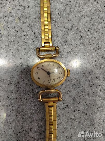 Наручные часы Заря позолота