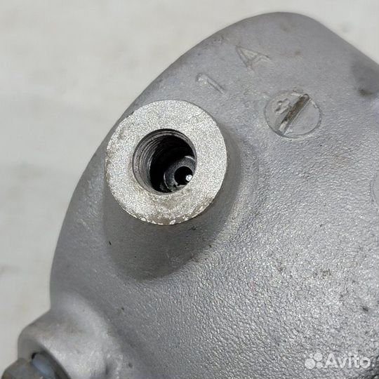 Суппорт тормозной Mercedes-Benz CLA-Class C117 передний правый