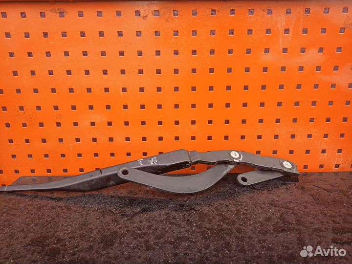 Поводок стеклоочистителя Lexus rx