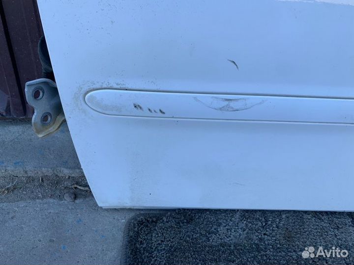 Стекло боковое переднее левое Toyota Ipsum ACM21W