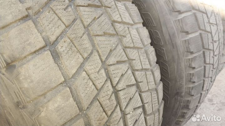 Bridgestone Blizzak DM-V1 275/55 R20