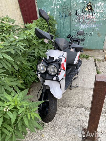 Скутер Smart 2 Vento (50/150)