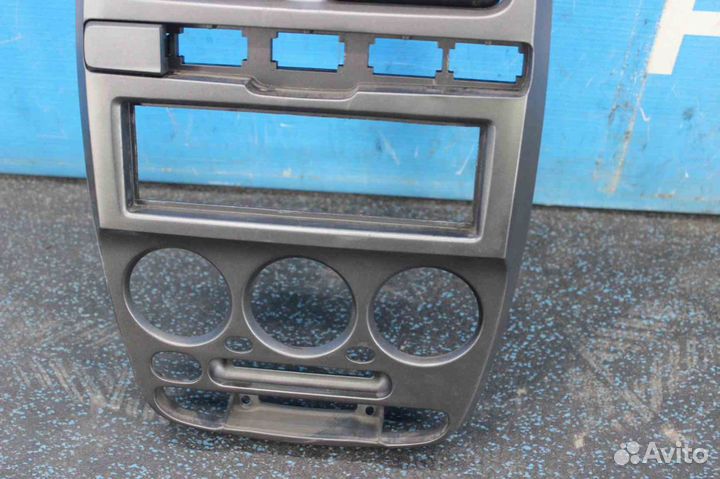 Накладка центральной консоли Hyundai Accent (Хенда