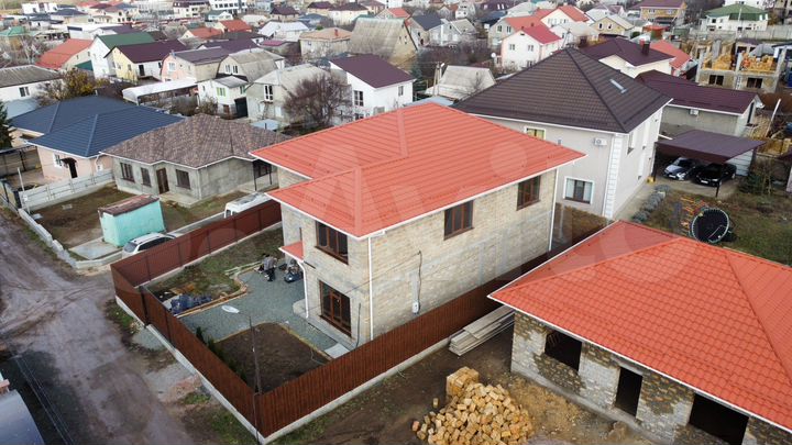 Дом 260 м² на участке 5 сот.