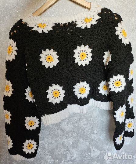 Джемпер женский. Ручной работы