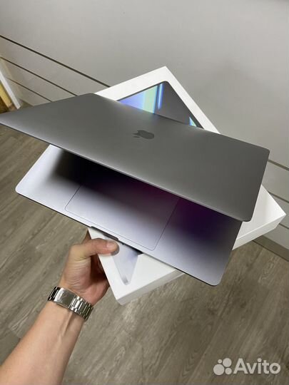 Apple MacBook Pro 16 2019 i7