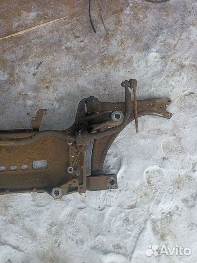 Рычаг передней подвески левый правый VW Passat B6