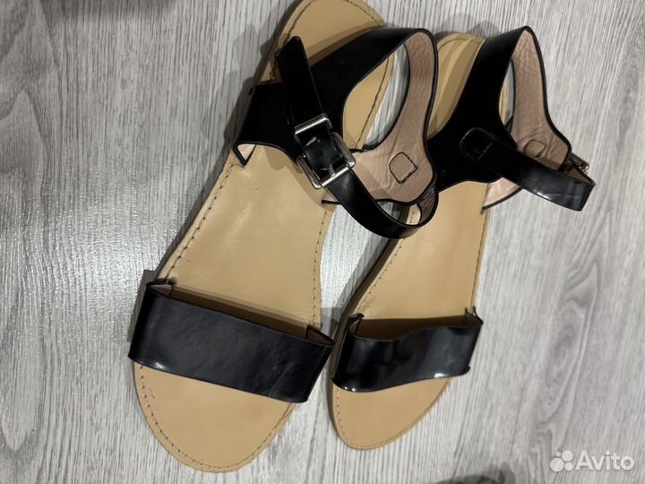 Сандалии женские