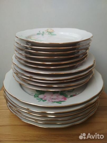 Наборы посуды и тарелки