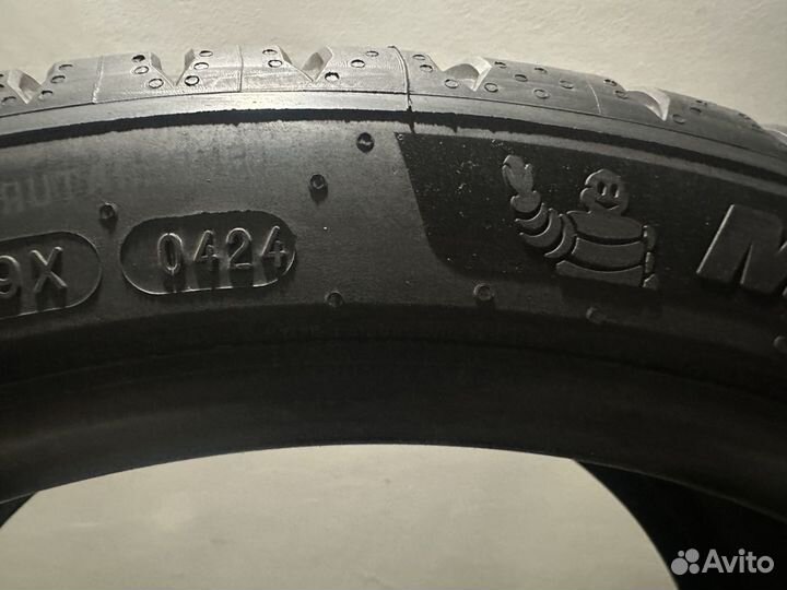 Michelin Pilot Sport 5 225/40 R19 и 255/35 R19 96Y