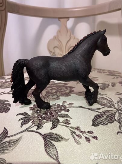 Schleich Фризская кобыла