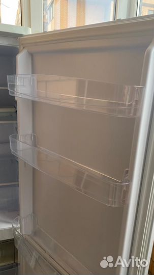 Холодильник бирюса