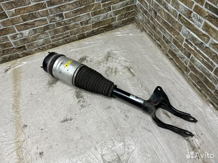Амортизатор передний правый Jeep Grand Cherokee