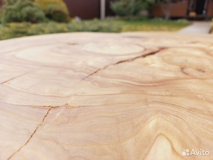 Журнальный стол, стол из карагача, стол тз дерева