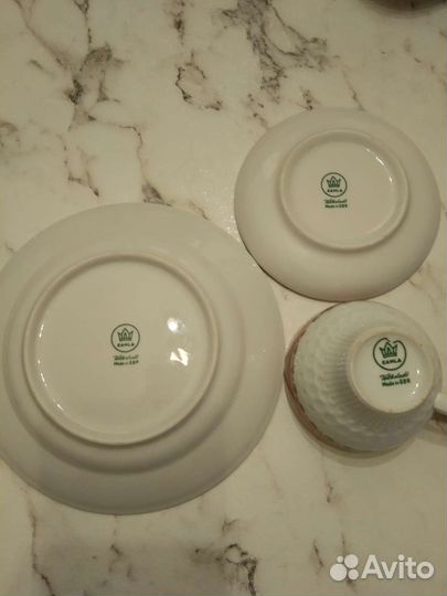 Чашка с блюдцами