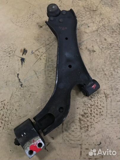 Рычаг подвески нижний передний правый Chevrolet