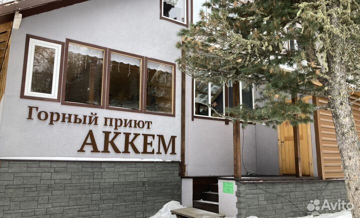 Помощник администратора на базу у горы Белухи