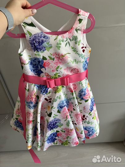 Платье нарядное для девочки 122