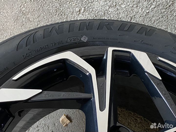 Winrun R330 215/55 R17