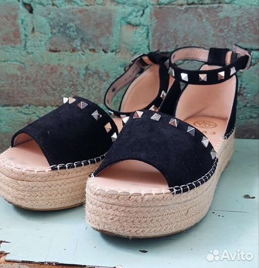 Босоножки 39