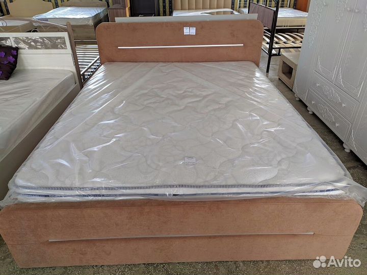 Кровать двуспальная от производителя