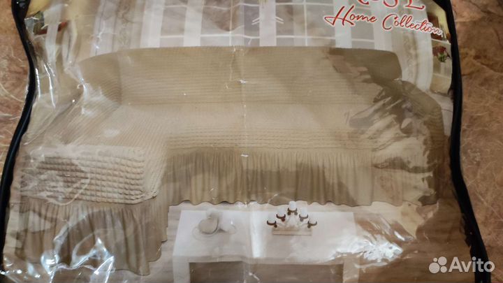 Покрывало на резинке на у гловой диван