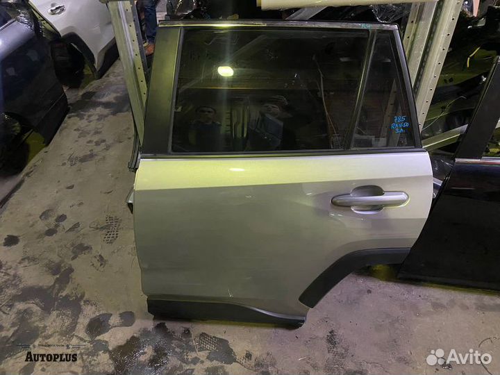 Левая дверь для Toyota RAV4 50