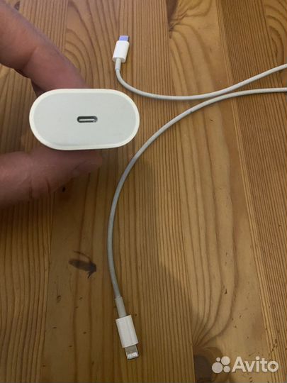 Оригинальный блок iPhone 20 w