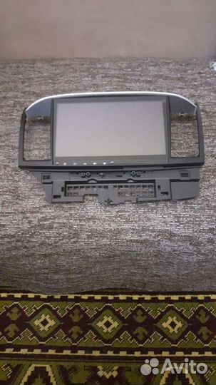 Дисплей с рамкой на магнитолу lancer 10