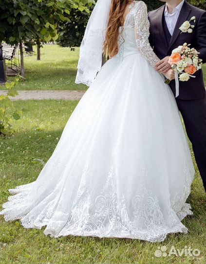 Свадебное платье