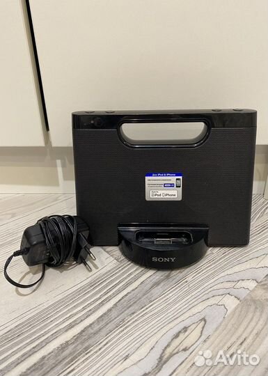 Колонка Sony для iPod и iPhone 4