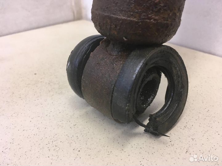 Амортизатор задний Escape 2001-2006