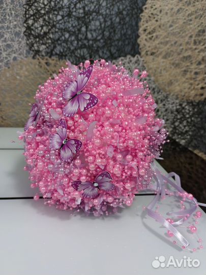 Букет из бусин