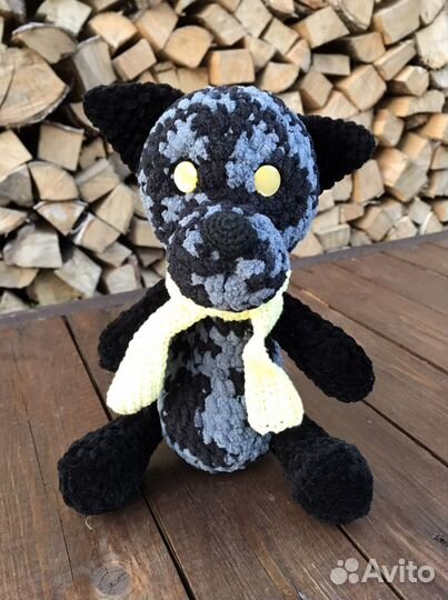 Вязаная игрушка Волк