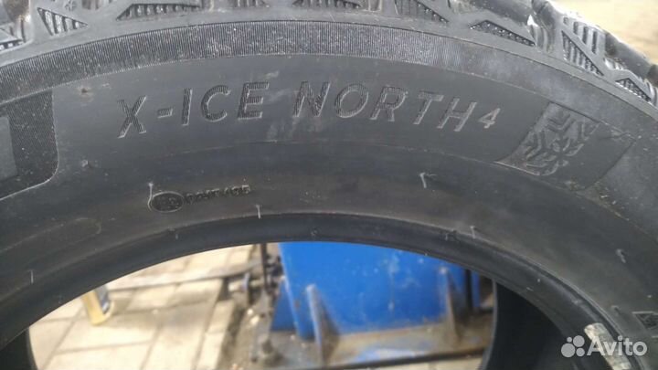 Michelin X-Ice North 4 215/55 R16 97T