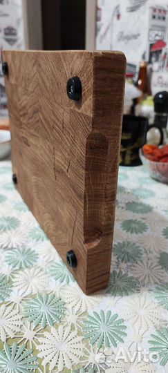 Новая дубовая торцевая разделочная доска