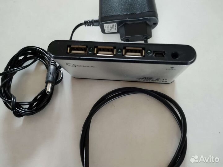 USB-разветвитель с 7 партами