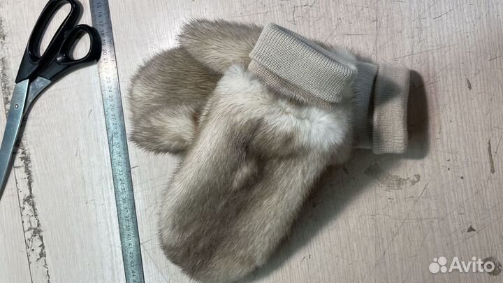 Варежки из норки размер 6